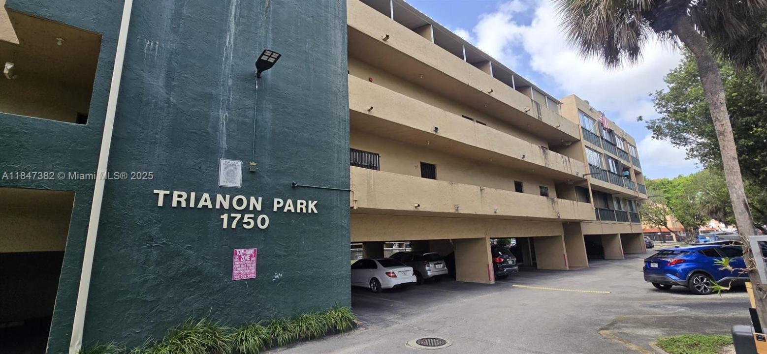 1750 W 56th St 231, Hialeah, Florida 33012, Estados Unidos