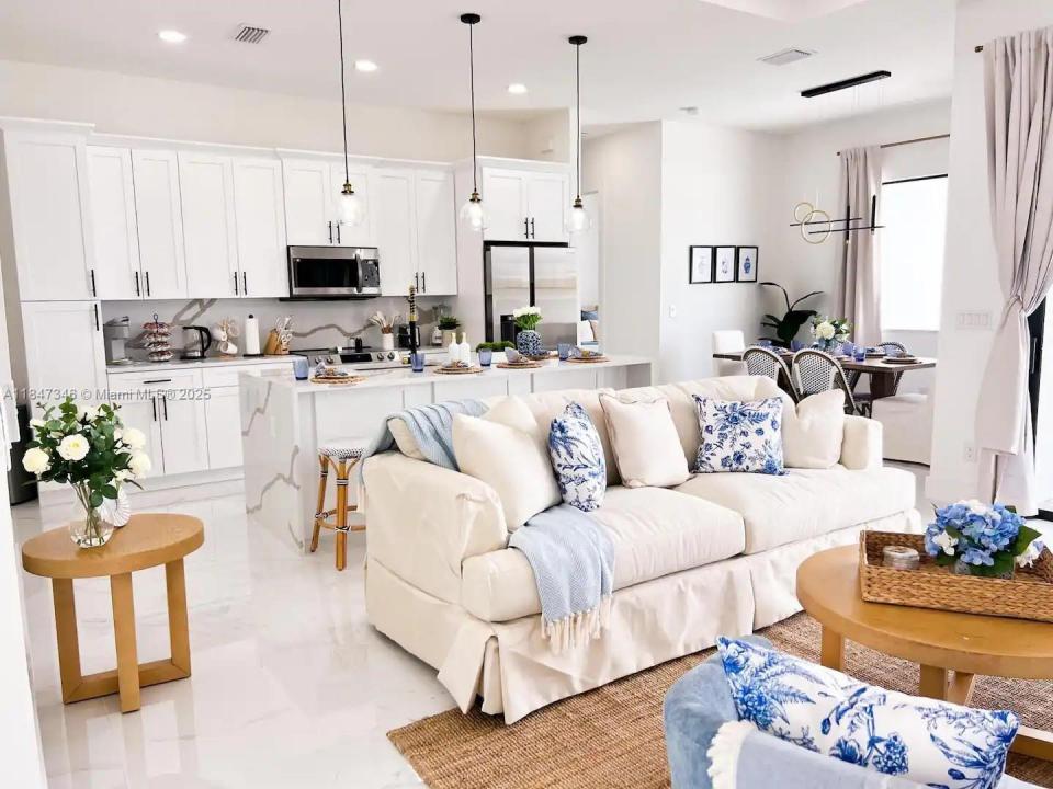 707 TROPICANA PKWY E, Cape Coral, Florida 33909, HOA KỲ