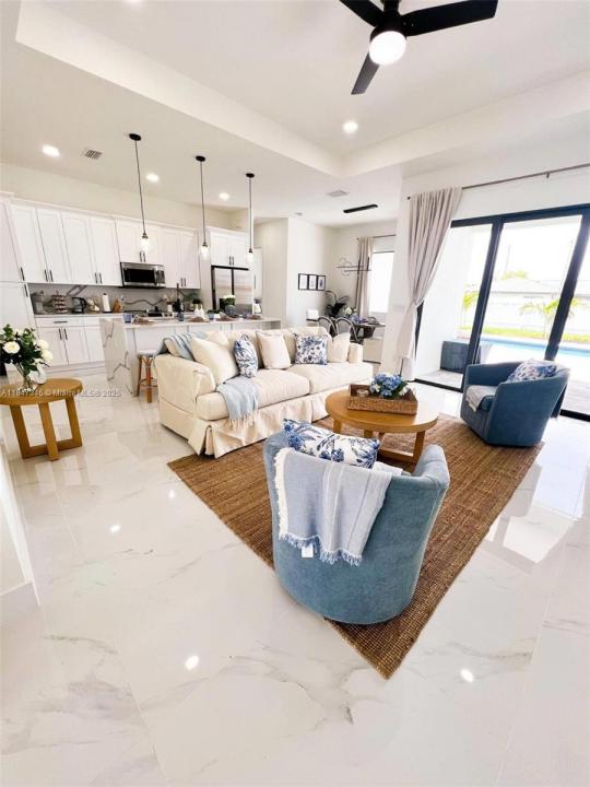 707 TROPICANA PKWY E, Cape Coral, Florida 33909, HOA KỲ