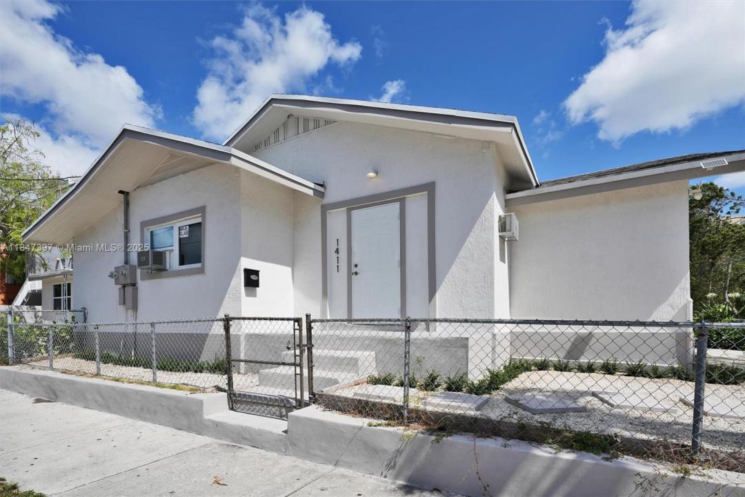 1411 SW 3 rd street 1, Miami, Florida 33135, Estados Unidos