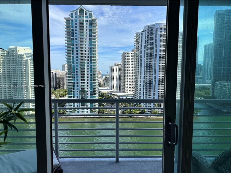 325 S Biscayne Blvd 2119, Miami, 佛羅里達州 33131, 美國