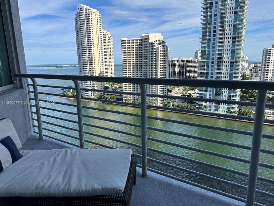325 S Biscayne Blvd 2119, Miami, 佛羅里達州 33131, 美國