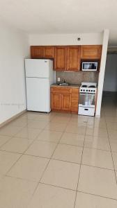 16450 NW 2nd Ave 206, Miami, Florida 33169, Stati Uniti