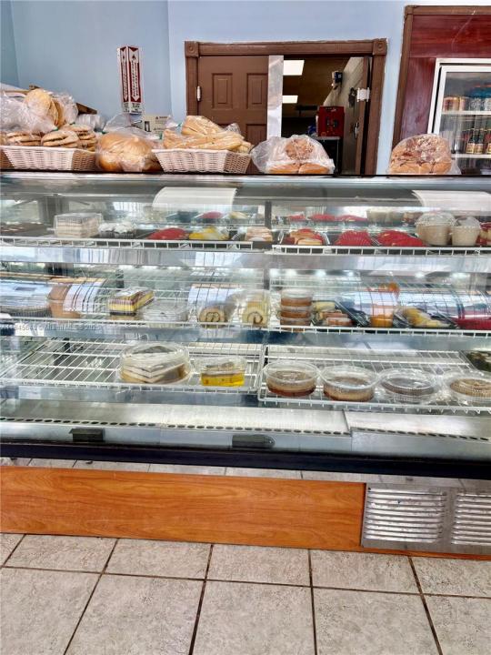 700 Palm Ave, Hialeah, Florida 33010