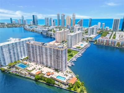 290 174th St 1006, Sunny Isles Beach, Florida 33160, USA