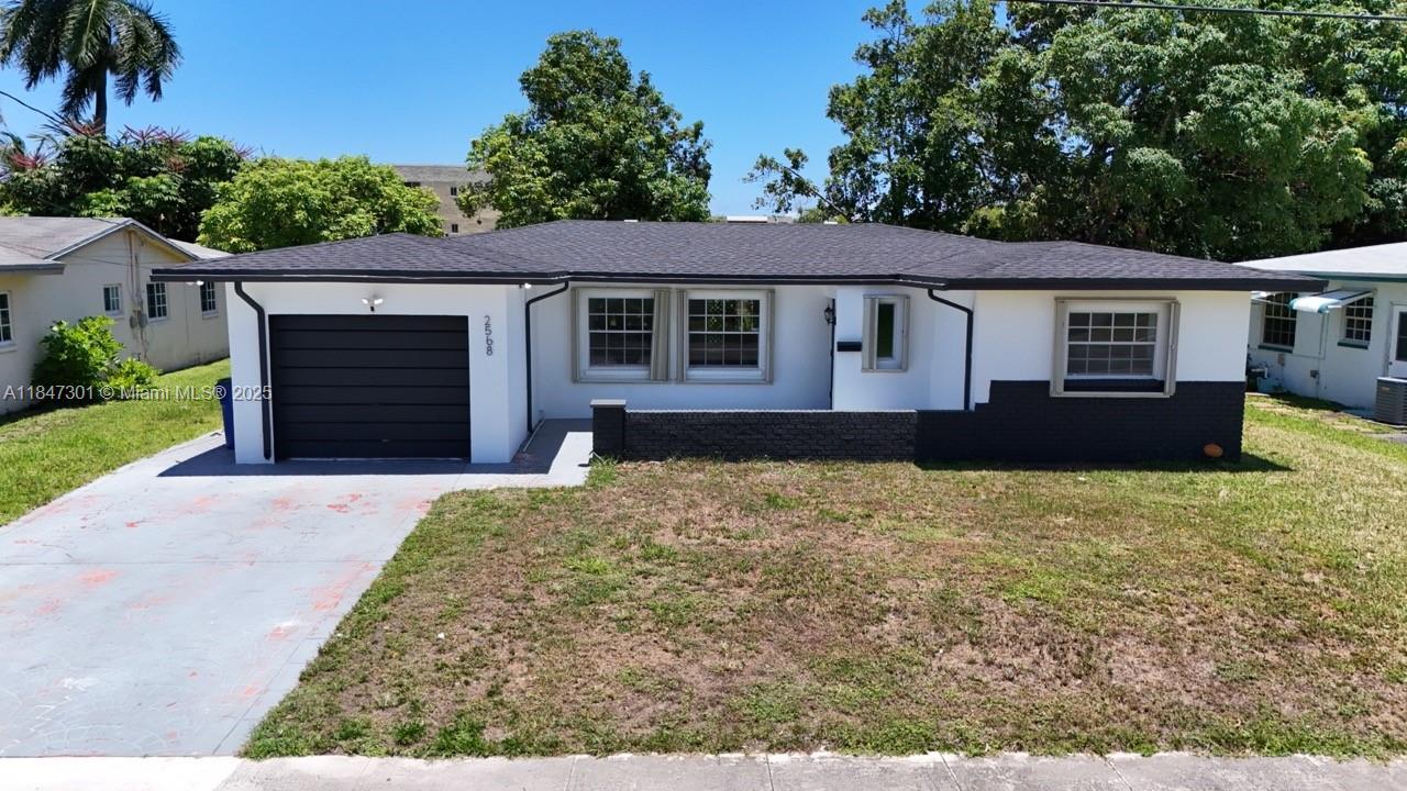 2568 NW 34th Ter, Lauderdale Lakes, Floride 33311, États-Unis