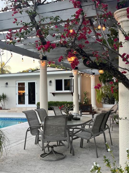 8220 SW 162nd, Palmetto Bay, Florida 33157, USA