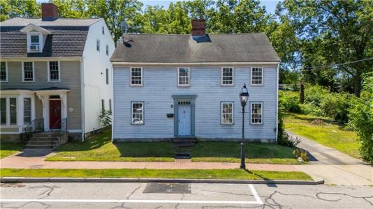 98 Post Road, Warwick, RI 02888, USA