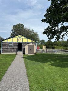 210 Metacom Avenue, Warren, RI 02885, USA
