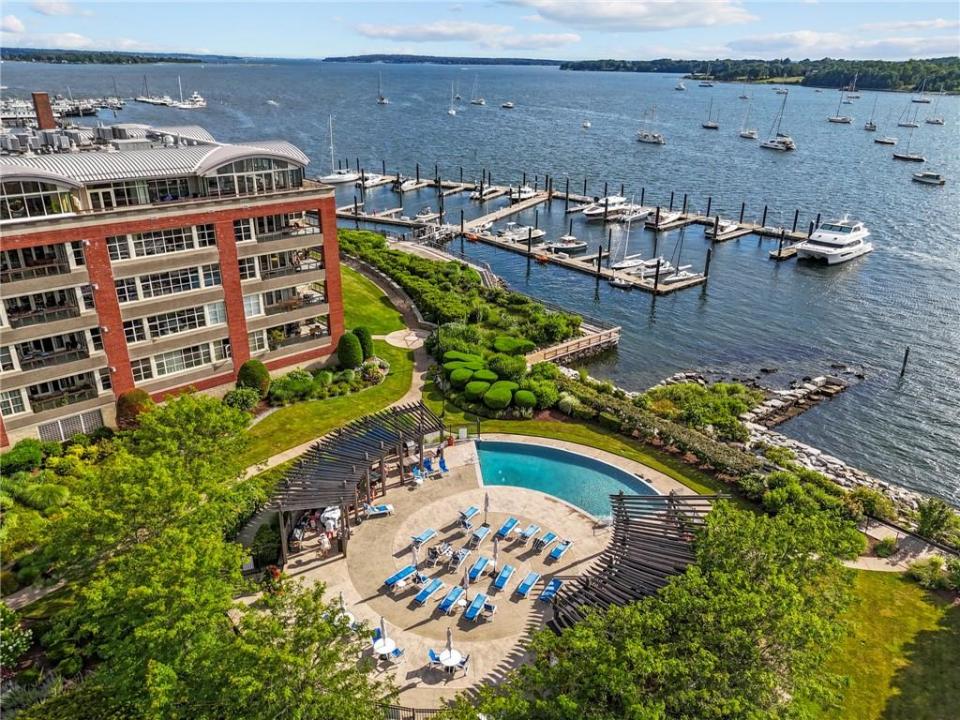 341 Thames Street 103, Bristol, ロードアイランド 02809, アメリカ合衆国