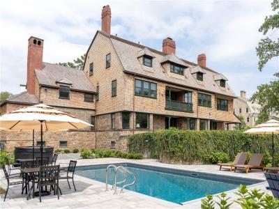 7 Red Cross Avenue, Newport, RI 02840, USA
