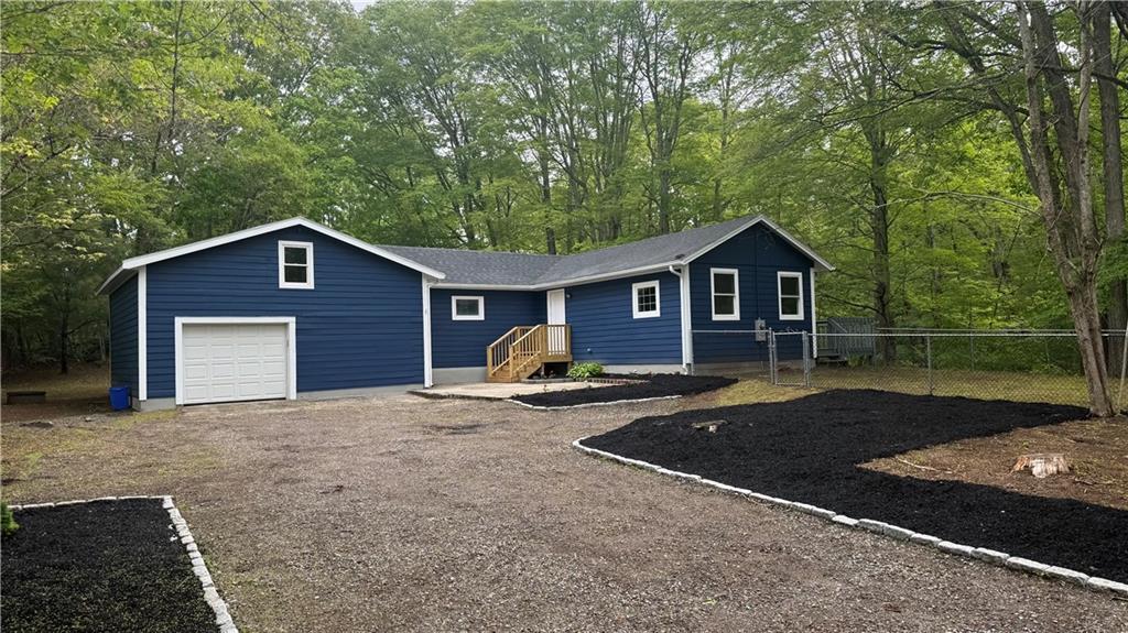 40 Hartford #A Pike, Foster, Rhode Island 02857, États-Unis