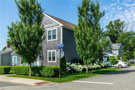 19 Eustis Avenue, Newport, RI 02840, USA