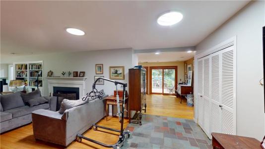 724 Greenville Avenue, Johnston, Rhode Island 02919, États-Unis