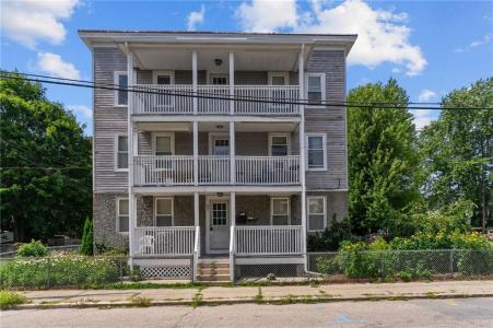 57 Pleasant Street, Woonsocket, רוד איילנד 02895, ארצות הברית של אמריקה