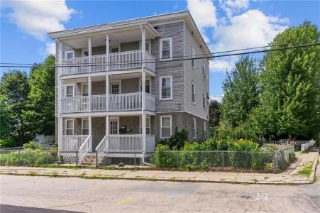 57 Pleasant Street, Woonsocket, רוד איילנד 02895, ארצות הברית של אמריקה
