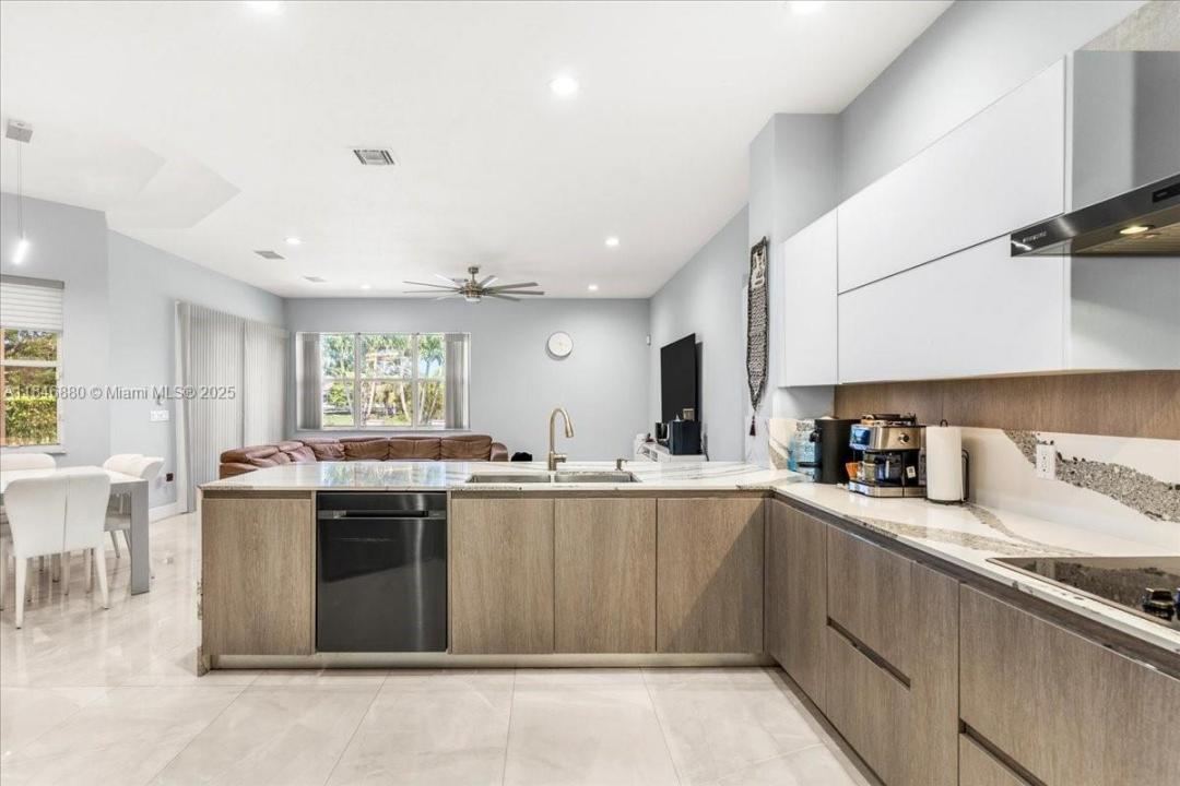 4074 SW 140th Ave, Davie, 佛罗里达州 33330, 美国