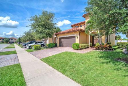 4711 NW 51st Ter, Manor Parc, Tamarac, Florida 33319, Stati Uniti