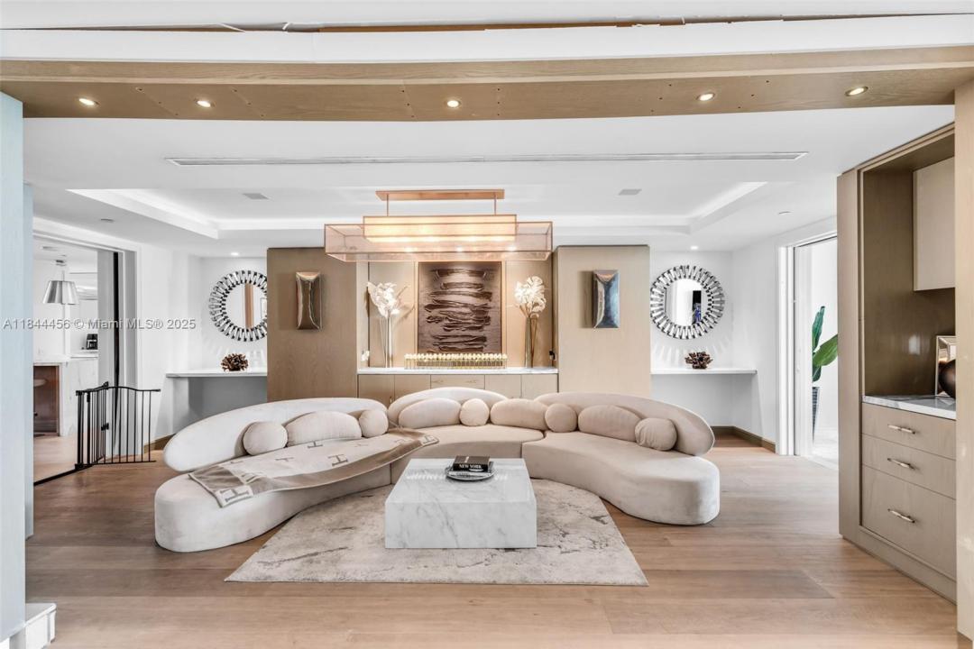 20201 E Country Club Dr 2808-2809, Aventura, Florida 33180
