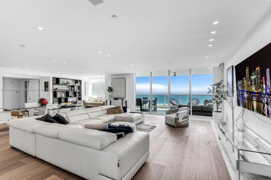 20201 E Country Club Dr 2808-2809, Aventura, Florida 33180