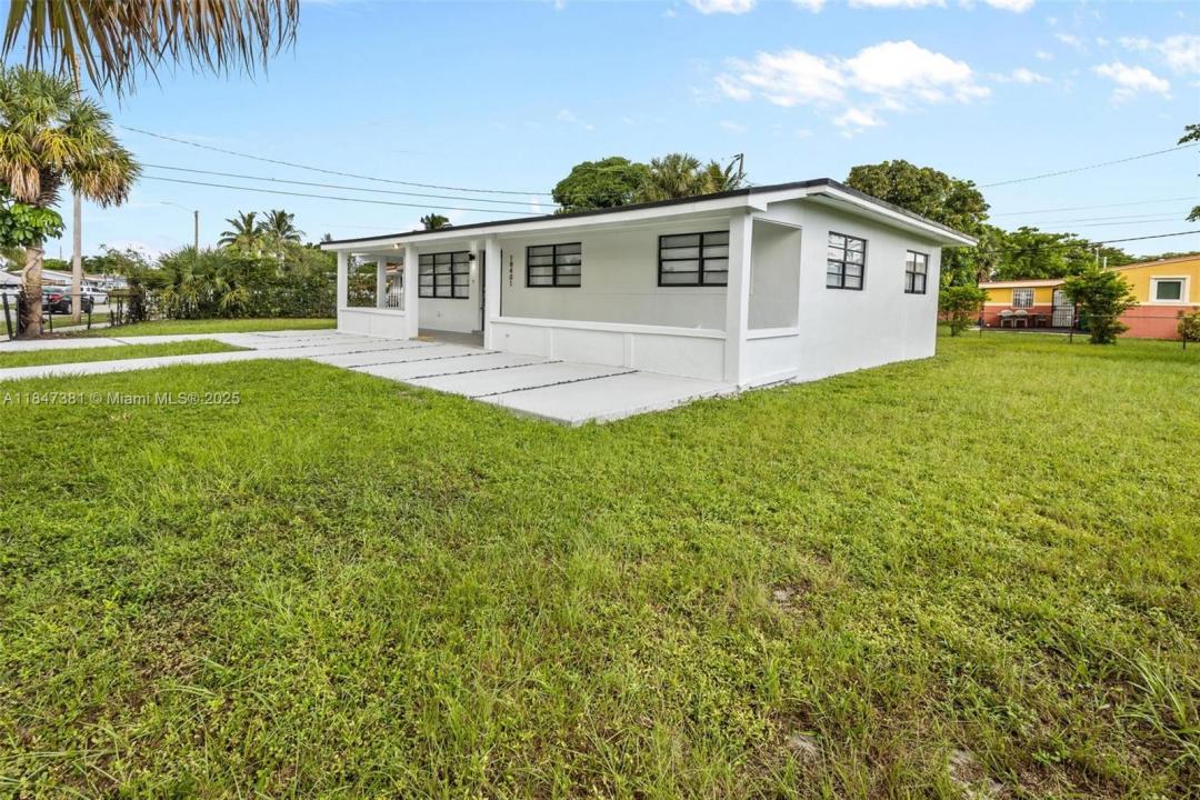 18401 NW 42nd Ct, Miami Gardens, Florida 33055