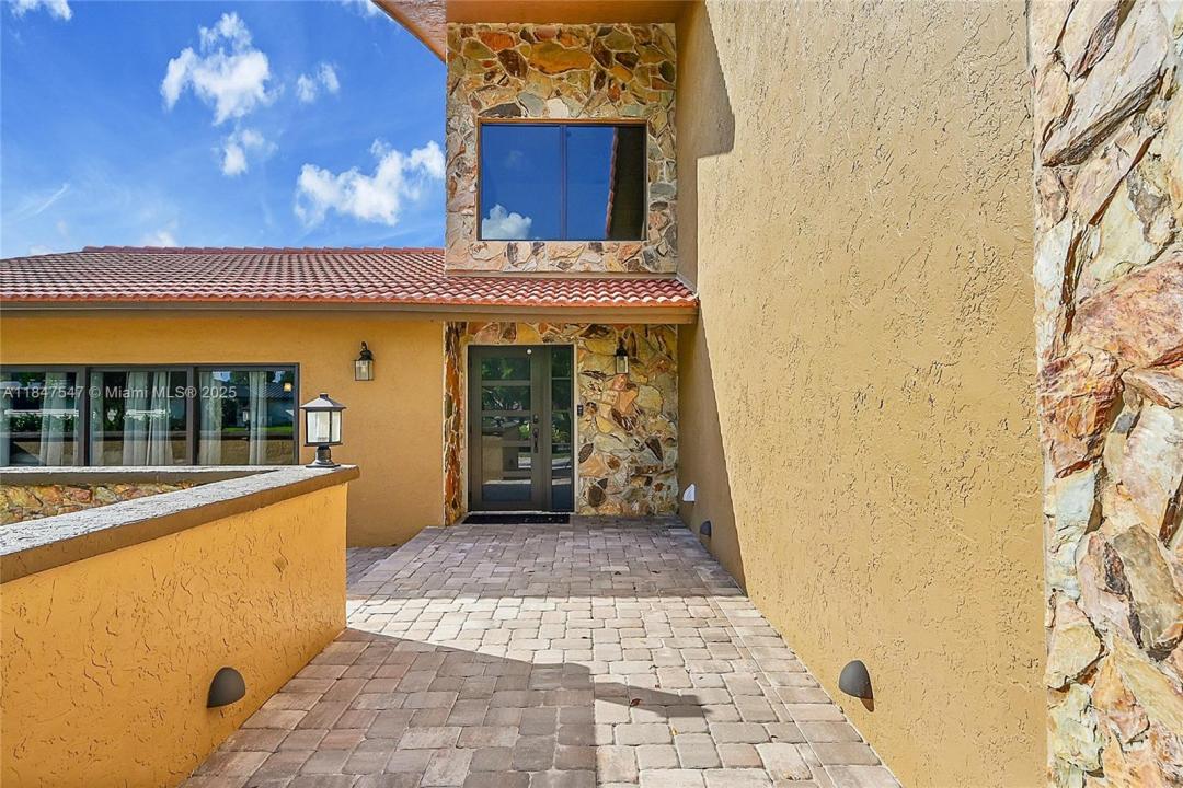 1840 NW 93rd Ter, Coral Springs, Florida 33071