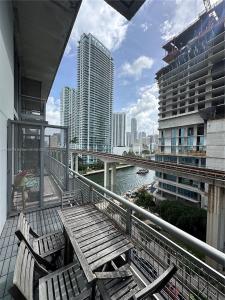 690 SW 1st Ct 1010, Miami, Florida 33130, USA