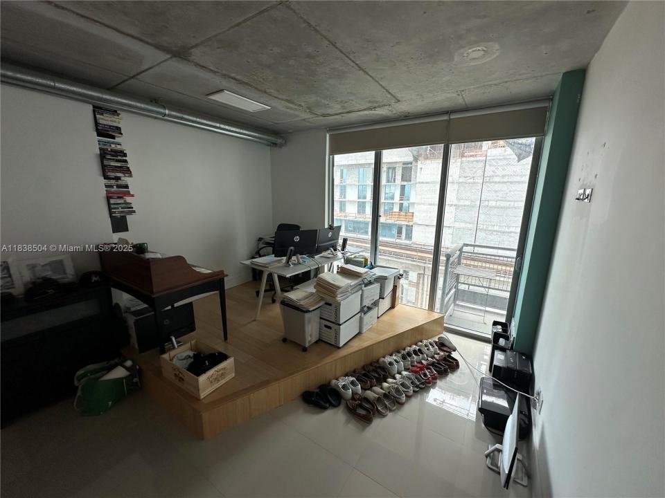 690 SW 1st Ct 1010, Miami, Flórida 33130, Estados Unidos