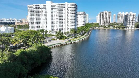2780 NE 183rd St 717, Aventura, Florida 33160, USA
