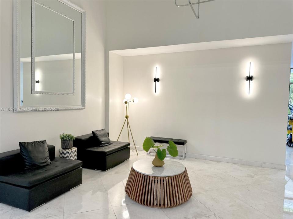 2780 NE 183rd St 717, Aventura, Flórida 33160, Estados Unidos