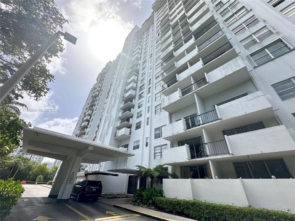 2780 NE 183rd St 717, Aventura, Flórida 33160, Estados Unidos