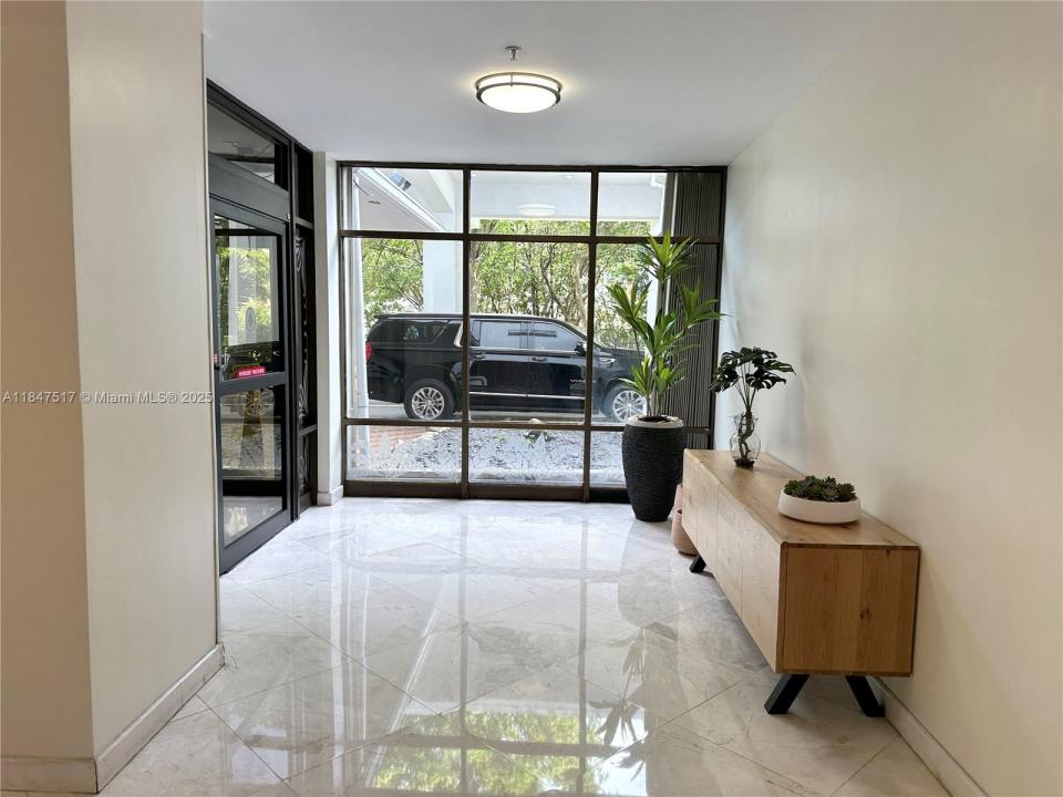 2780 NE 183rd St 717, Aventura, Flórida 33160, Estados Unidos