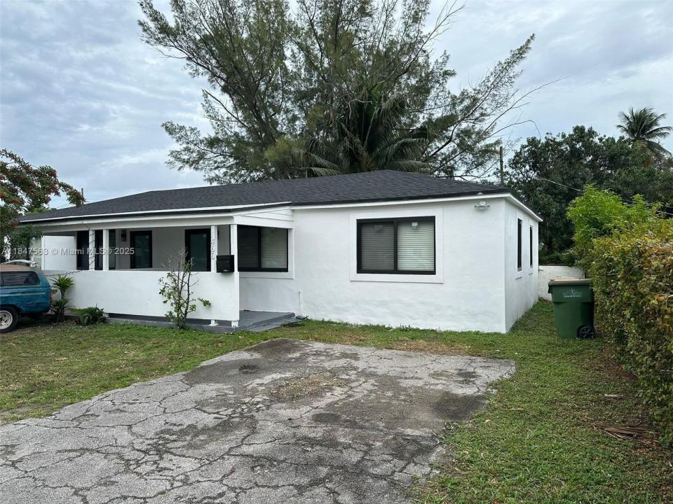 1466 NE 135th St 1, North Miami, Florida 33161
