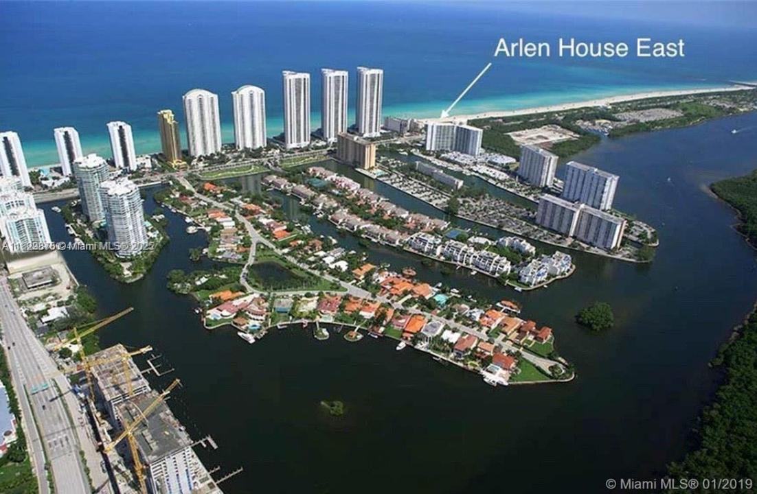 100 Bayview Dr 1405, Sunny Isles Beach, Florida 33160, Stati Uniti