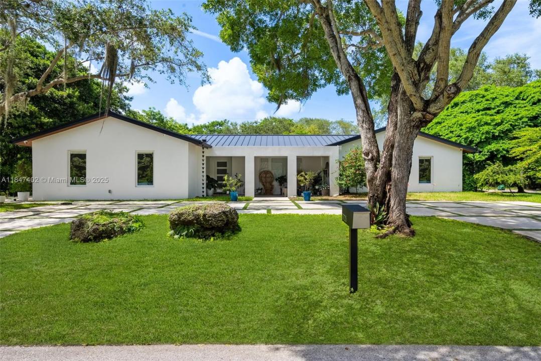 7705 SW 171st Ter, Palmetto Bay, Florida 33157, USA