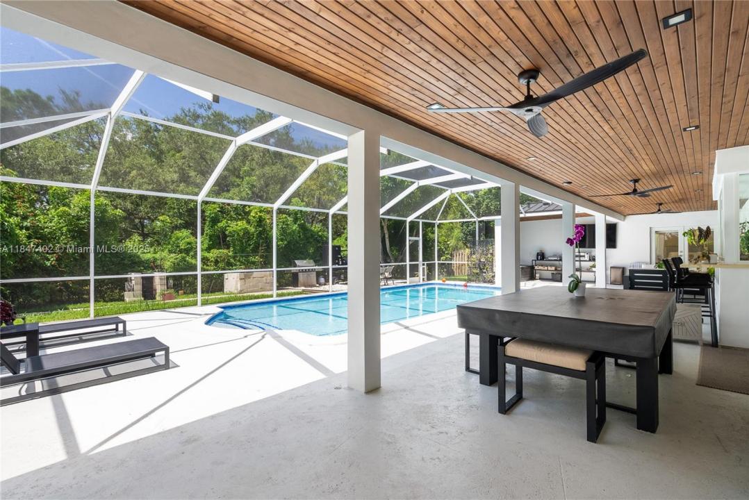 7705 SW 171st Ter, Palmetto Bay, Florida 33157, USA