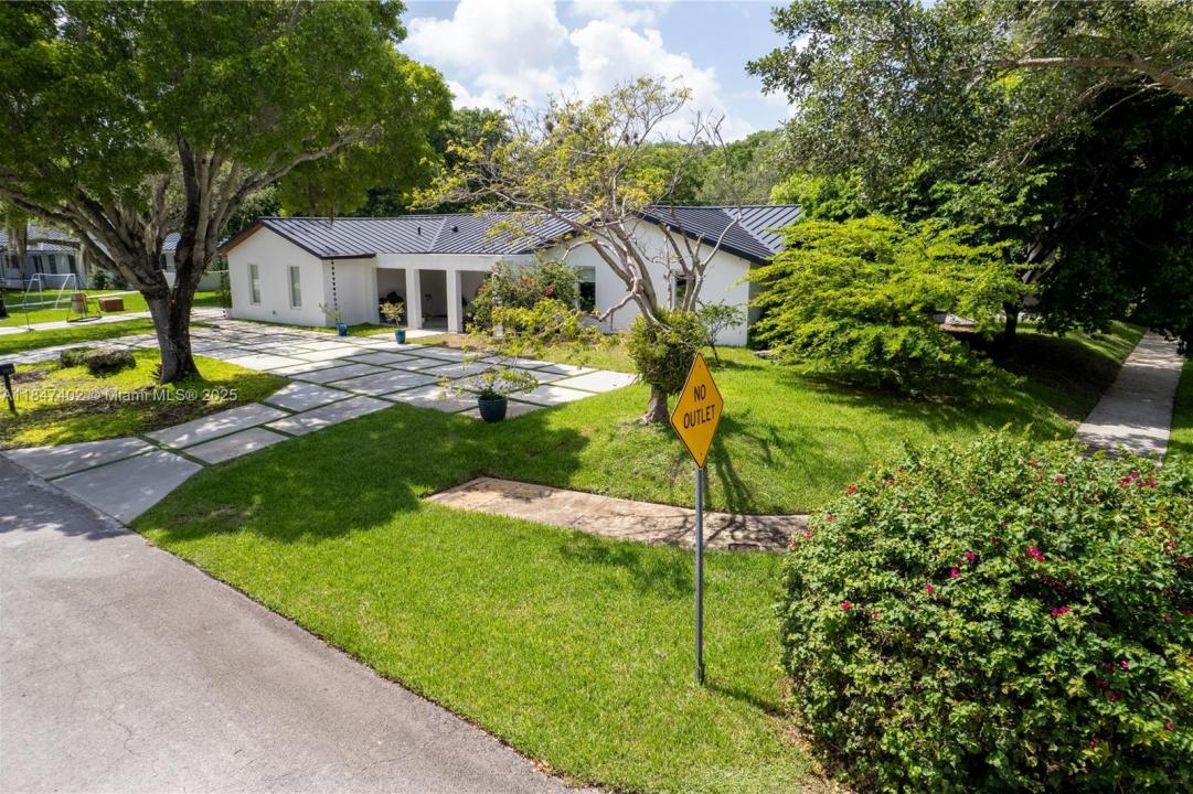 7705 SW 171st Ter, Palmetto Bay, Florida 33157, USA