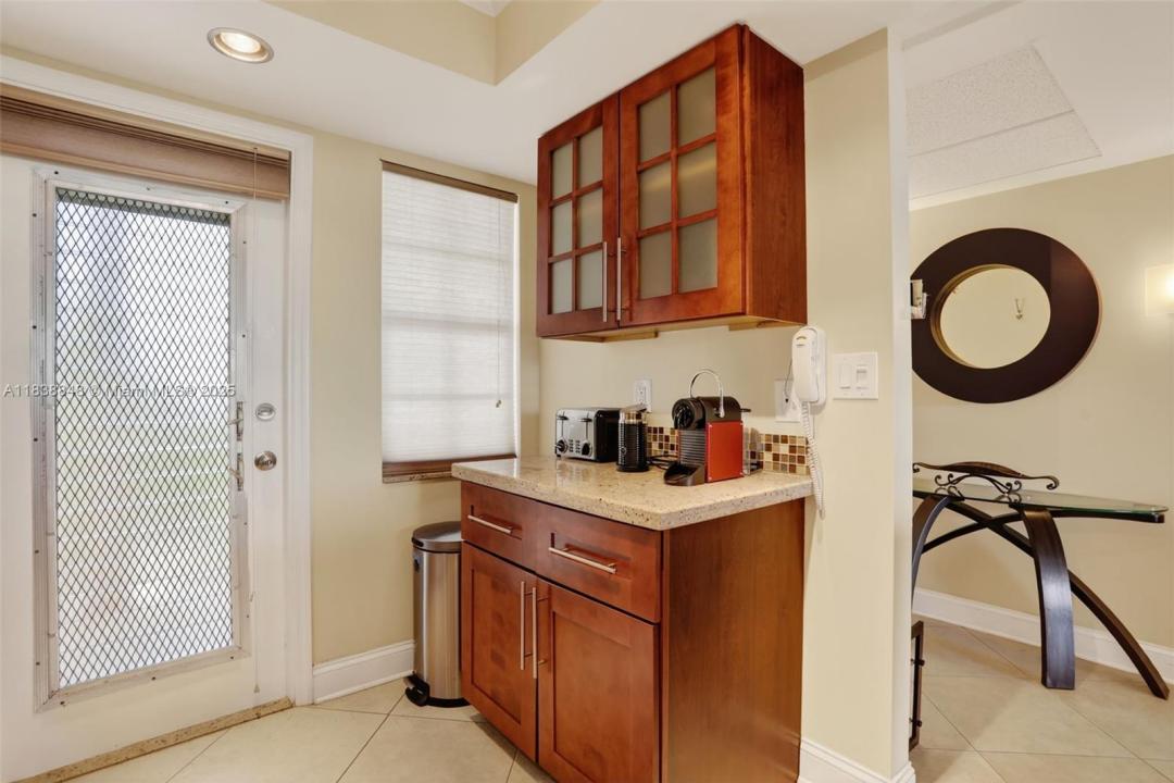 2901 S Palm Aire Dr 608, Pompano Beach, Florida 33069, Stati Uniti