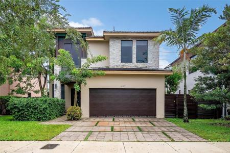 16175 SW 136th Ter, Miami, Florida 33196, USA