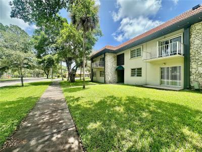 6530 Lake Patricia Dr E13, Miami Lakes, Florida 33014, USA