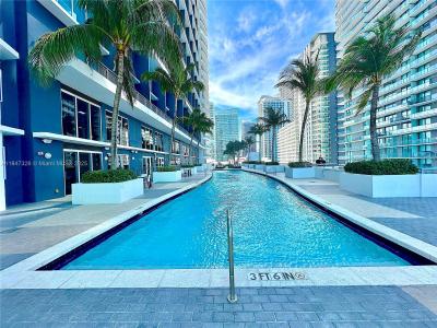 60 SW 13th St 1605, Miami, Florida 33130, USA