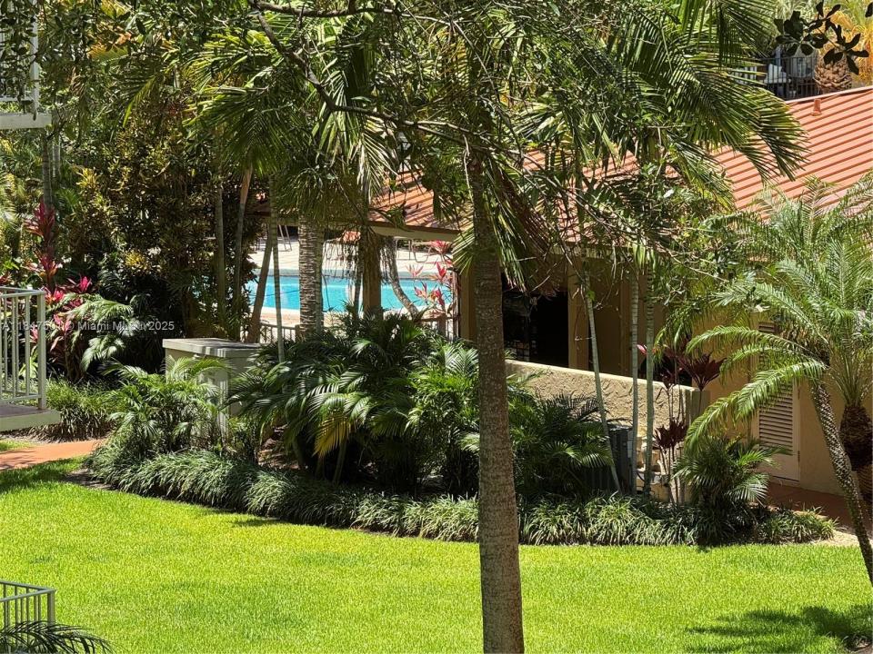 13100 SW 92nd Ave A-306, Miami, Florida 33176, USA
