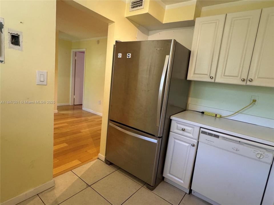 13100 SW 92nd Ave A-306, Miami, Florida 33176, USA