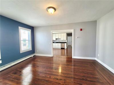884 Main Street 2R, Pawtucket, Rhode Island 02860, Stati Uniti