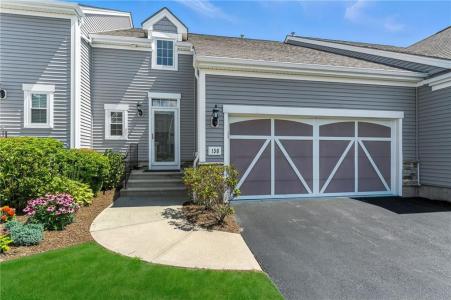 156 Hampton Way, South Kingstown, RI 02879, USA