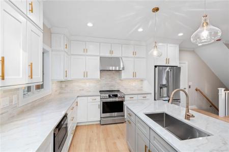 25 Scallop Shell Road, Narragansett, Rhode Island 02882