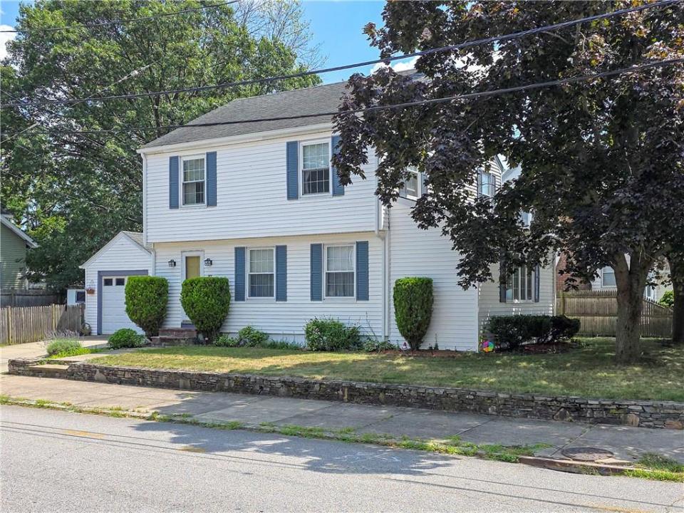 185 Hunts Avenue, Pawtucket, Rhode Island 02861