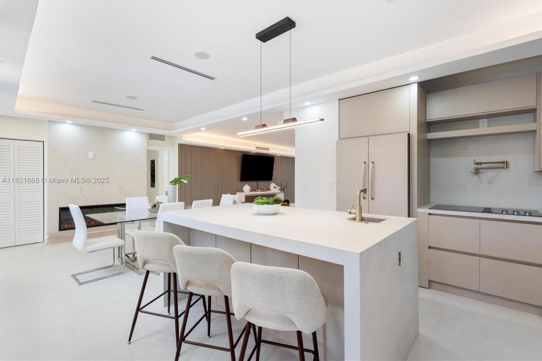 1108 Harrison St, Hollywood, 佛羅里達州 33019, 美國