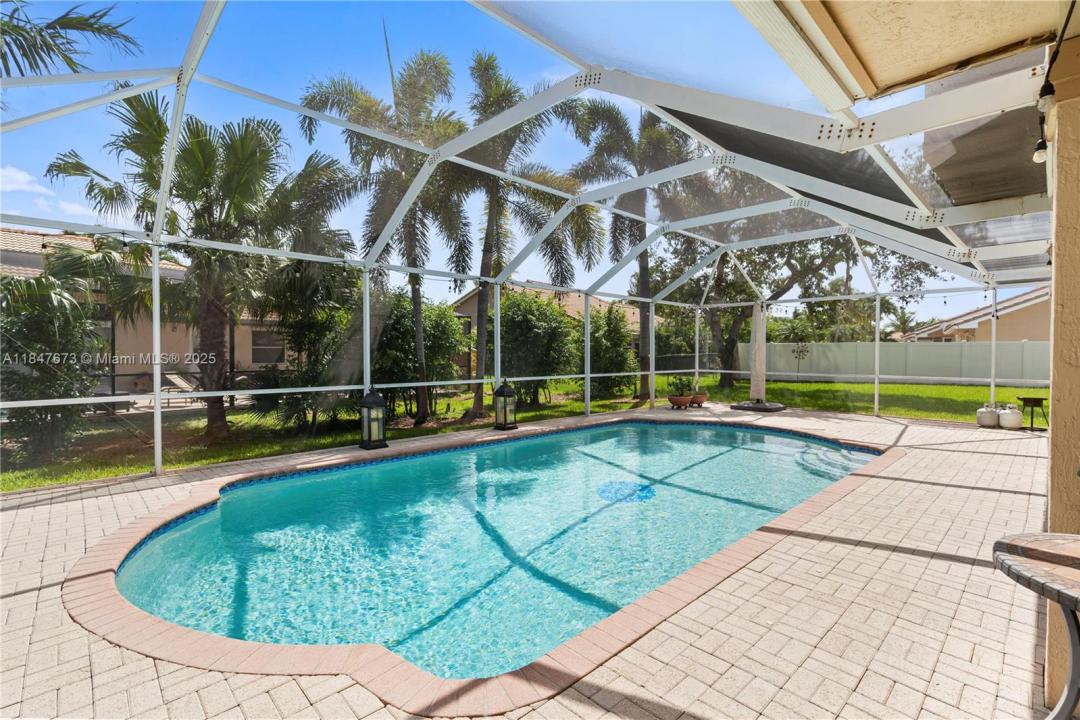 19410 NW 6th St, Pembroke Pines, Florida 33029