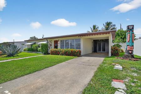 133 Greenbrier Drive, Palm Springs, Floryda 33461, USA